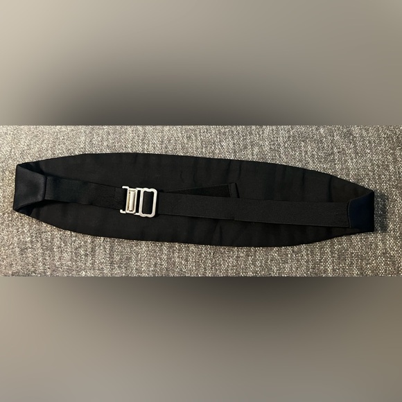 Men’s Lustre Satin Adjustable Black Cummerbund - Picture 4 of 10